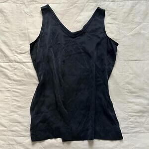 Vintage silk shell sleeveless blouse with a relaxed fit